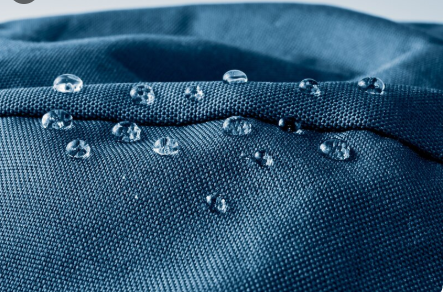 Panduan Mencuci Jaket Waterproof dengan Benar